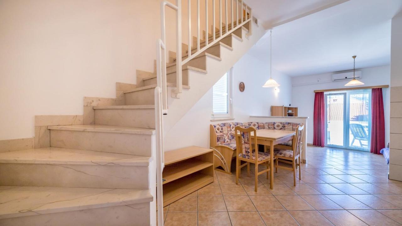 Apartamento Damir & Gordana Baška Exterior foto